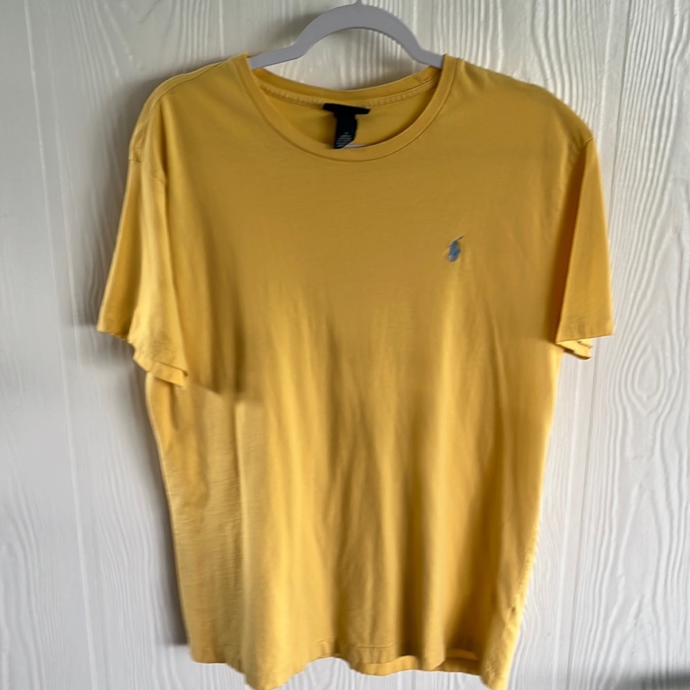 Yellow polo short sleeve T-shirt